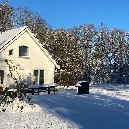 Skont Hus Pa Landet Taet Pa Billund Βίλα Give Εξωτερικό φωτογραφία
