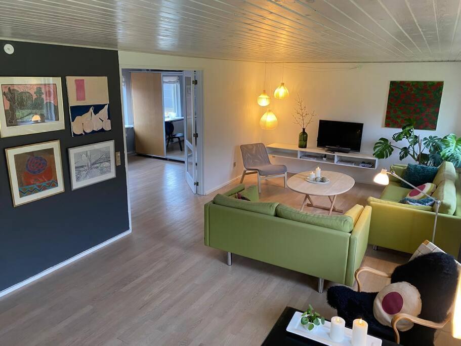 Skont Hus Pa Landet Taet Pa Billund Βίλα Give Εξωτερικό φωτογραφία