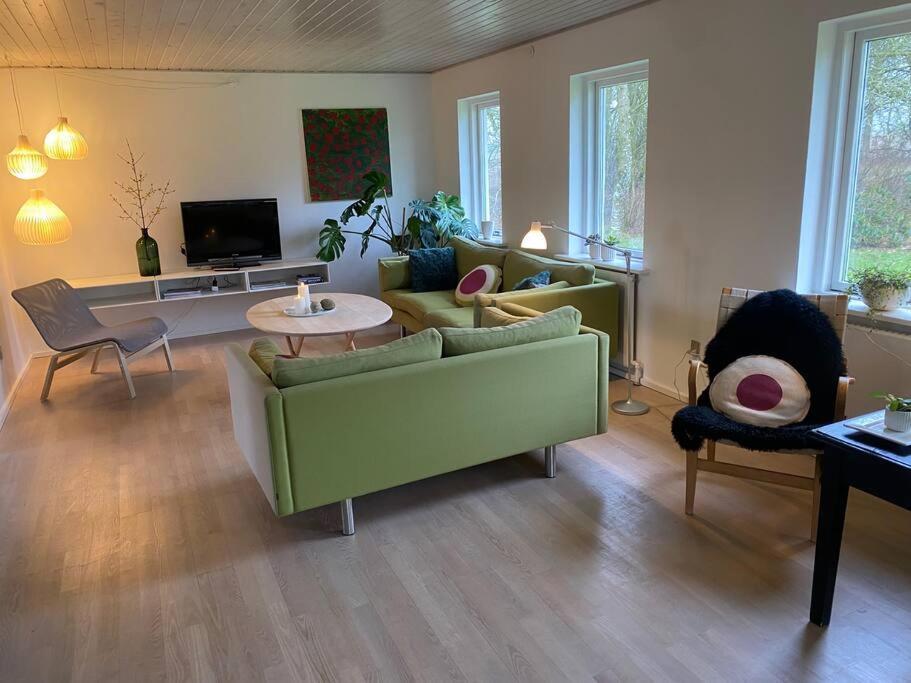 Skont Hus Pa Landet Taet Pa Billund Βίλα Give Εξωτερικό φωτογραφία